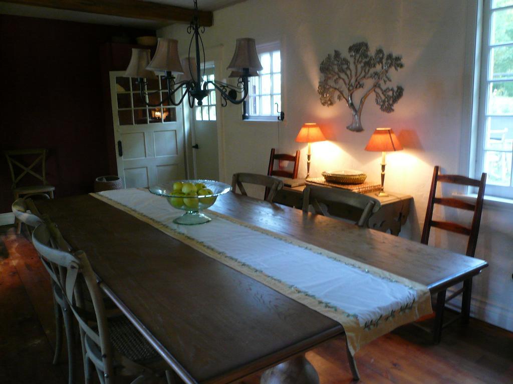 La Maison Ancestrale Guerard Saint-Laurent-de-l'ile d'Orleans Luaran gambar