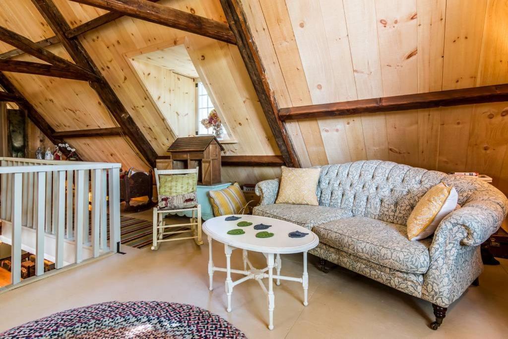 La Maison Ancestrale Guerard Saint-Laurent-de-l'ile d'Orleans Luaran gambar
