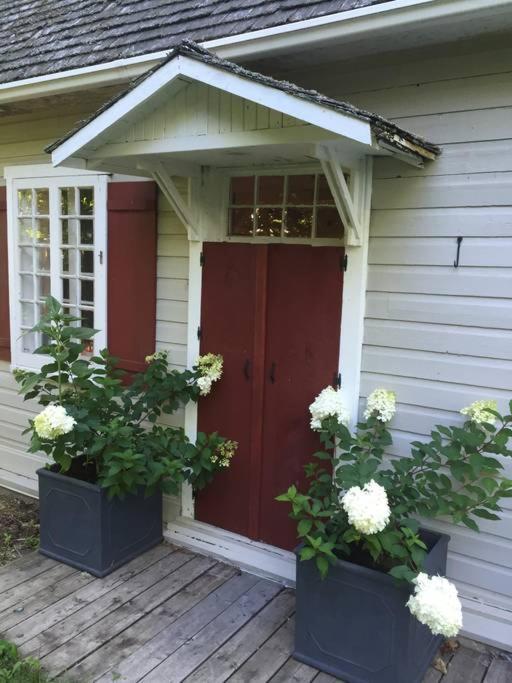 La Maison Ancestrale Guerard Saint-Laurent-de-l'ile d'Orleans Luaran gambar